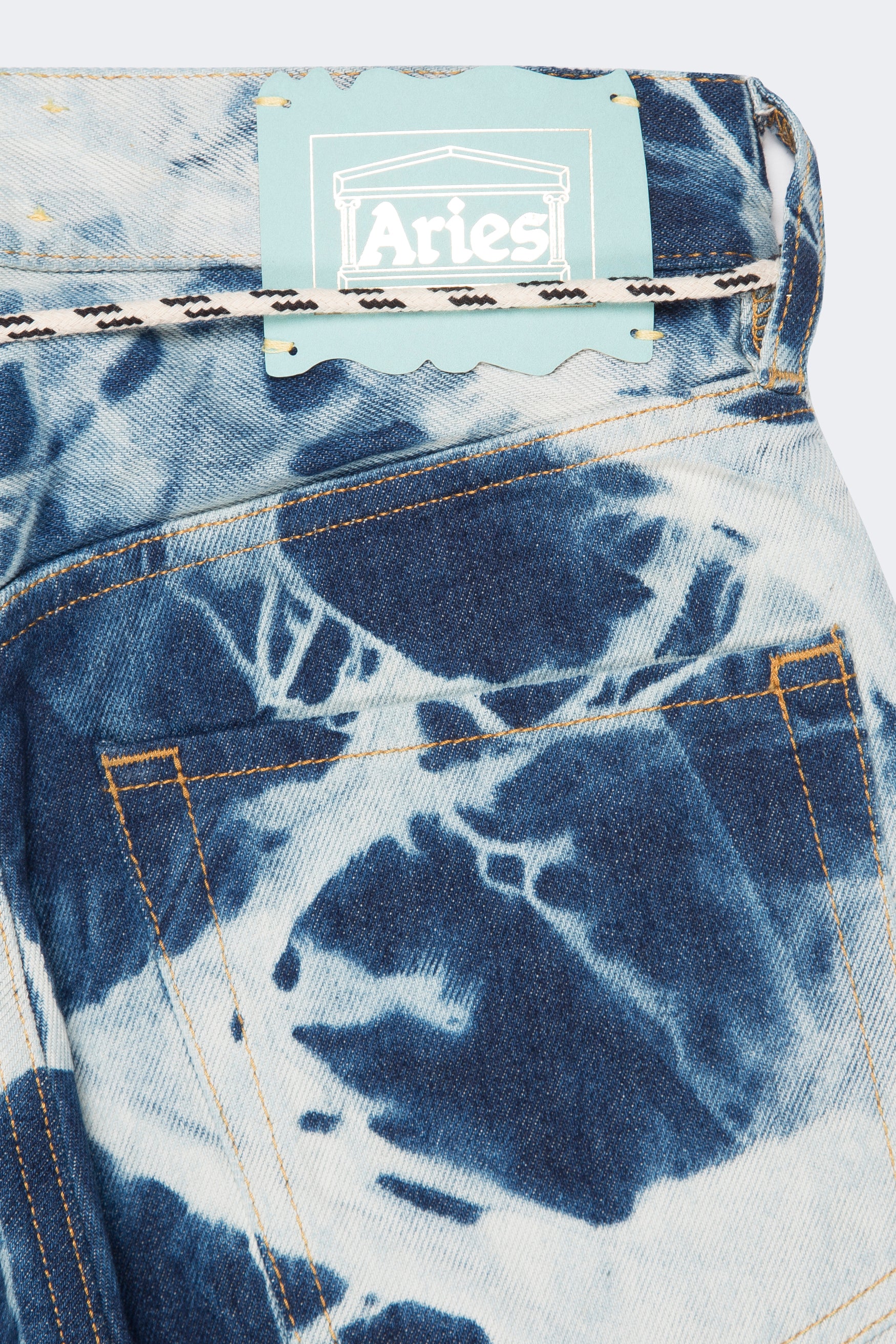 Argyle Bleached Lilly Jeans - Image 3