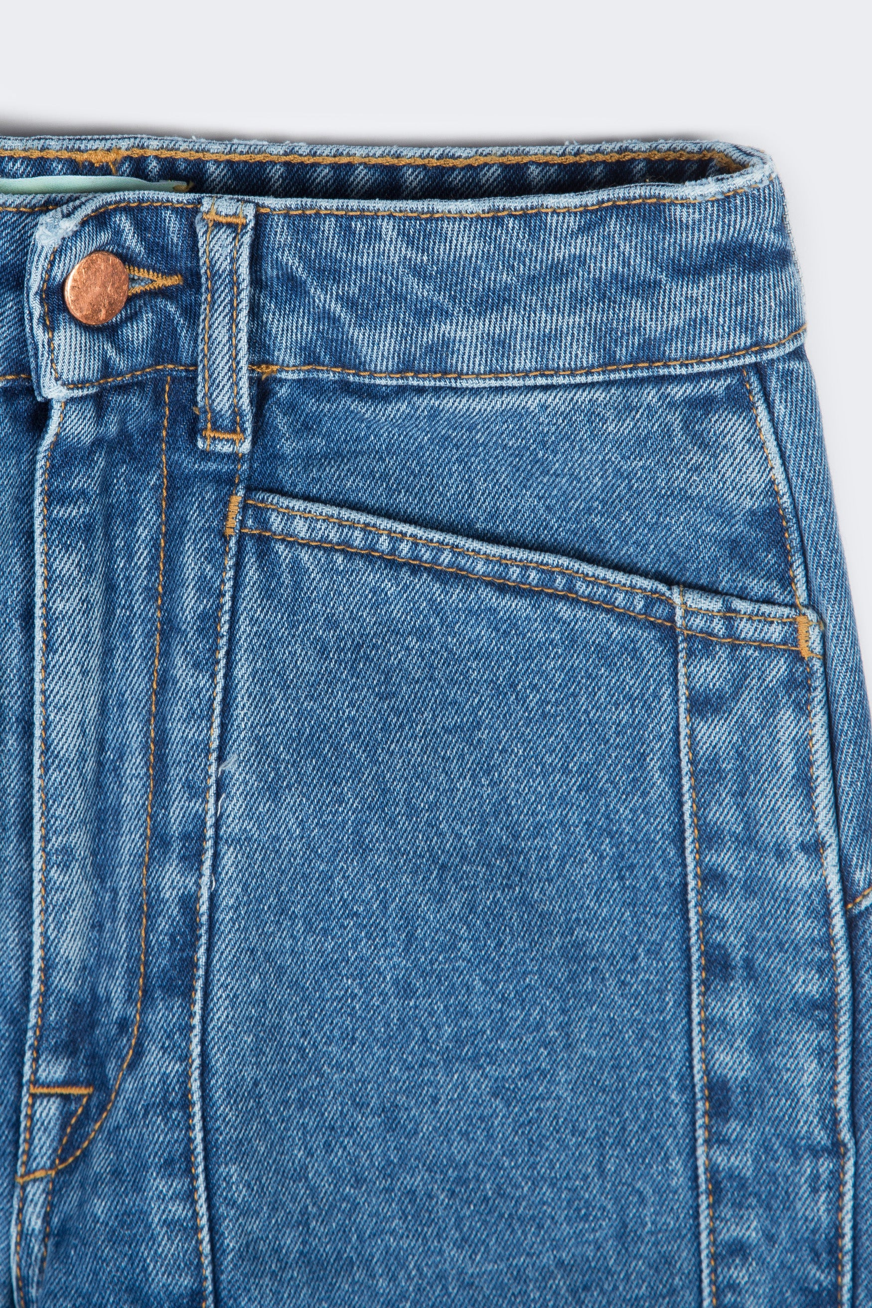 Leti Denim Jeans - Image 4