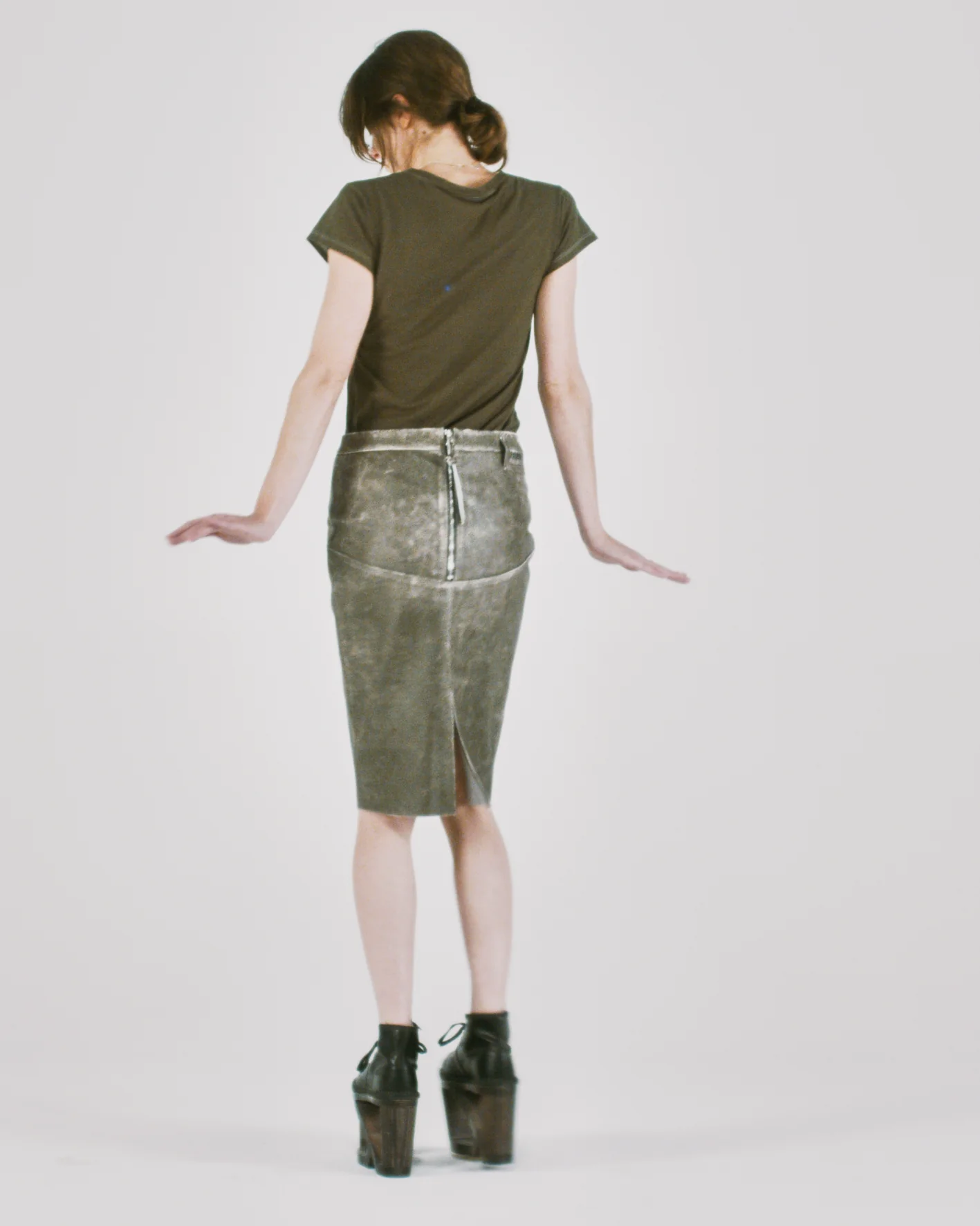 Distressed Leather Pencil Skirt - Image 5