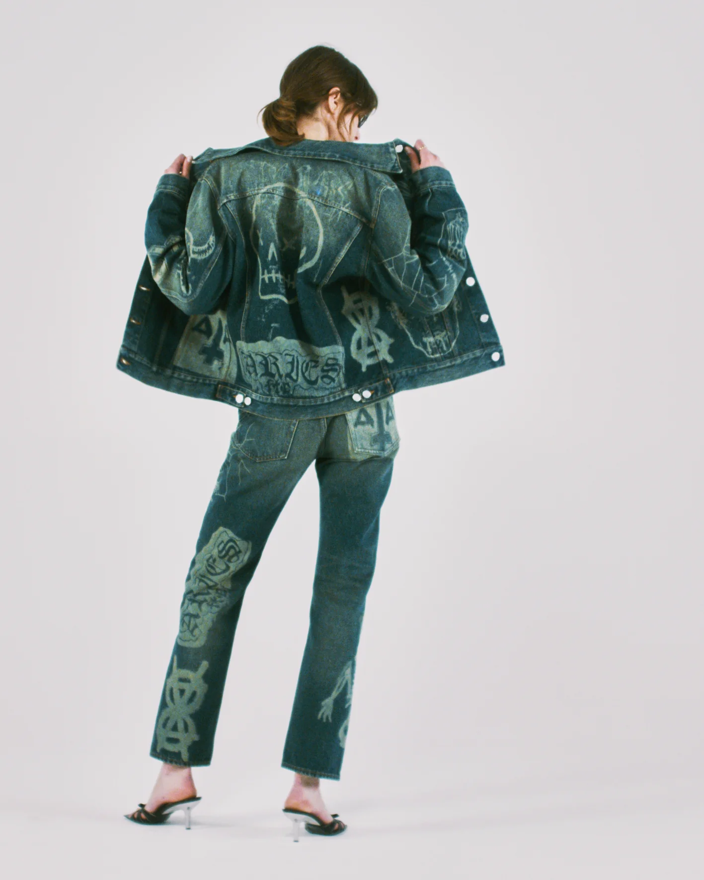 Metal 00's Lilly Jean - Image 7